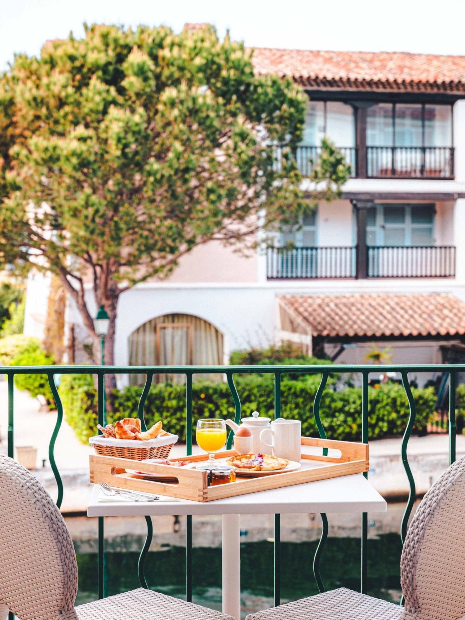 Le Suffren Hotel Grimaud Luaran gambar